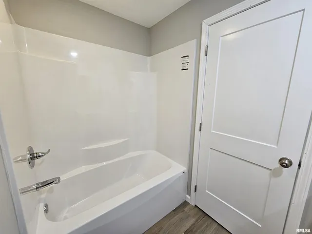 $249,000 | 16530 East Fairfield Road, Mount Vernon, IL 62864