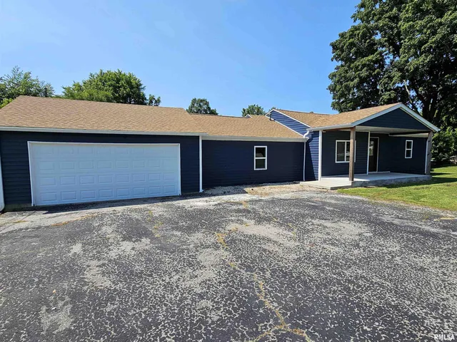 $249,000 | 16530 East Fairfield Road, Mount Vernon, IL 62864