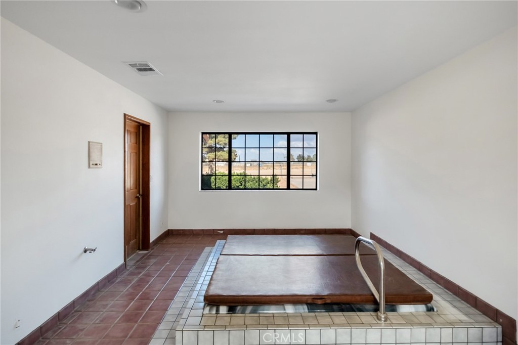 9770 Buttemere Road Phelan, CA 92371 - Photo 18 of 30
