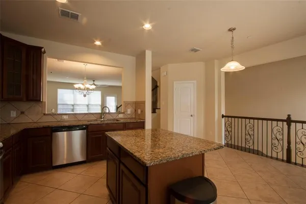 $2,900 | 7825 Fox Horn Drive, Irving, TX 75063