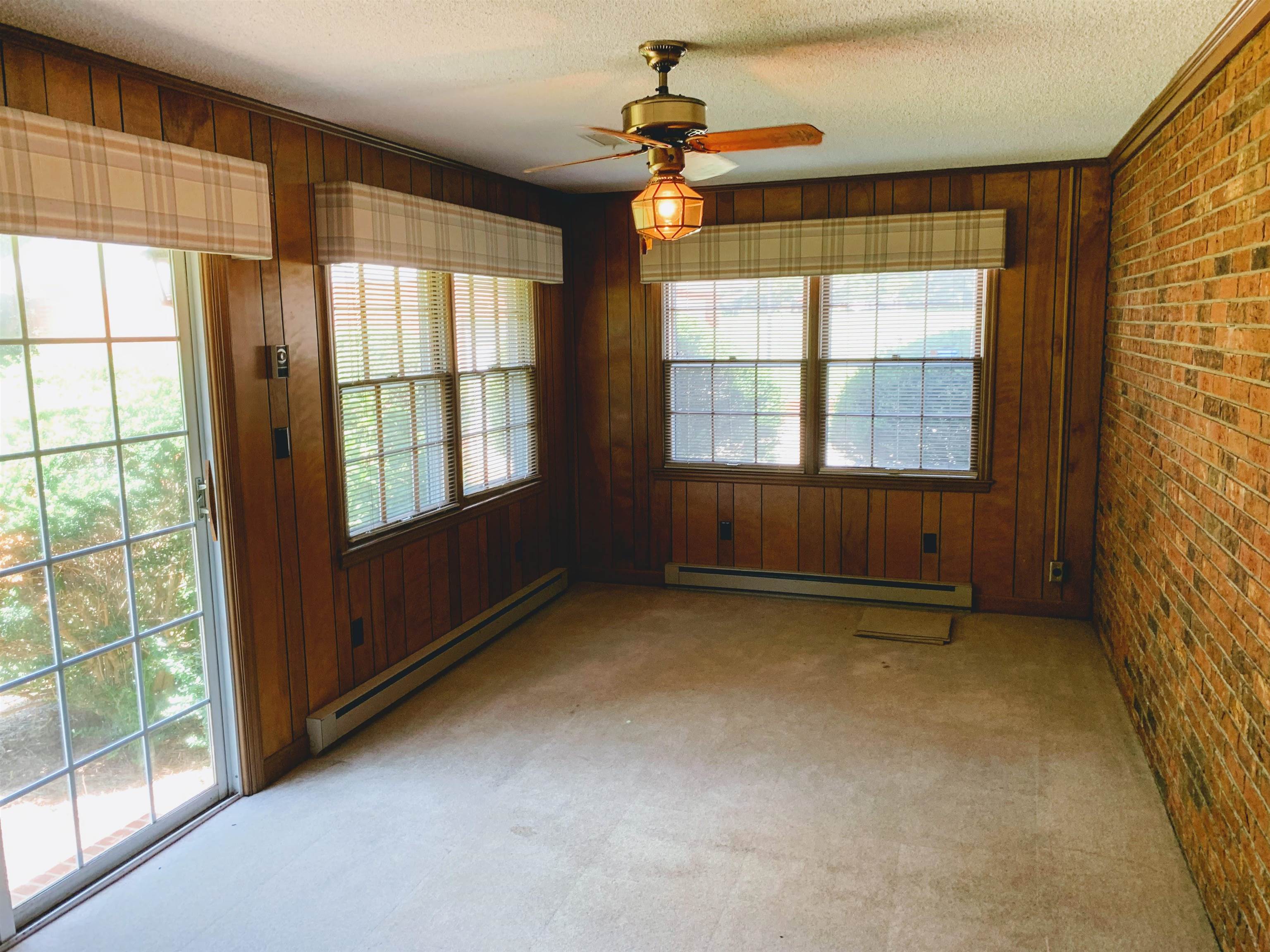 502 Beaver Ridge Road Gaffney, SC 29341 - Photo 4 of 36