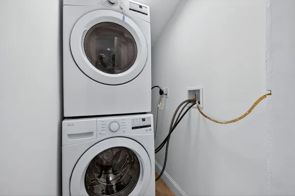 $849,000 | 104 Thorndike Street, Unit 2, Cambridge, MA 02141