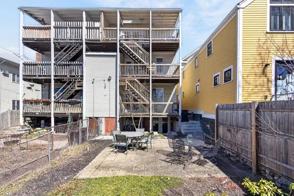 $849,000 | 104 Thorndike Street, Unit 2, Cambridge, MA 02141