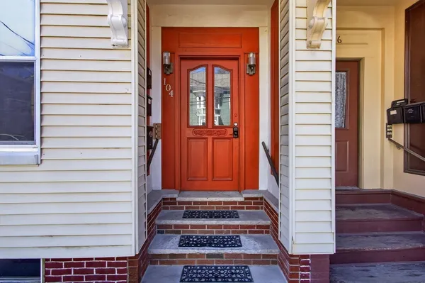 $849,000 | 104 Thorndike Street, Unit 2, Cambridge, MA 02141