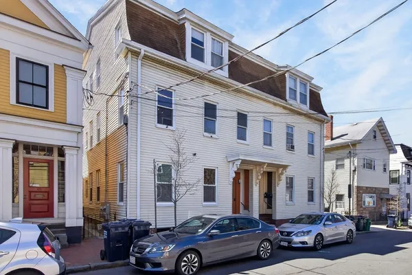 $849,000 | 104 Thorndike Street, Unit 2, Cambridge, MA 02141