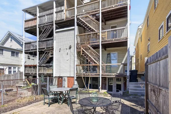 $849,000 | 104 Thorndike Street, Unit 2, Cambridge, MA 02141