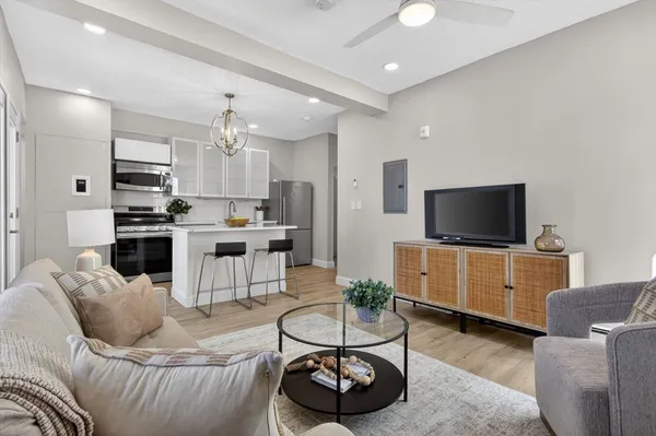 $849,000 | 104 Thorndike Street, Unit 2, Cambridge, MA 02141