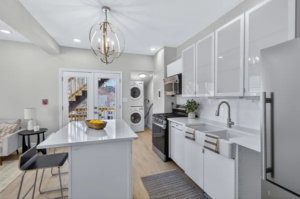 $849,000 | 104 Thorndike Street, Unit 2, Cambridge, MA 02141