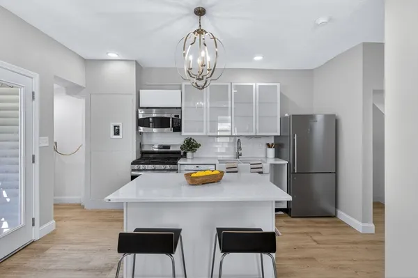 $849,000 | 104 Thorndike Street, Unit 2, Cambridge, MA 02141