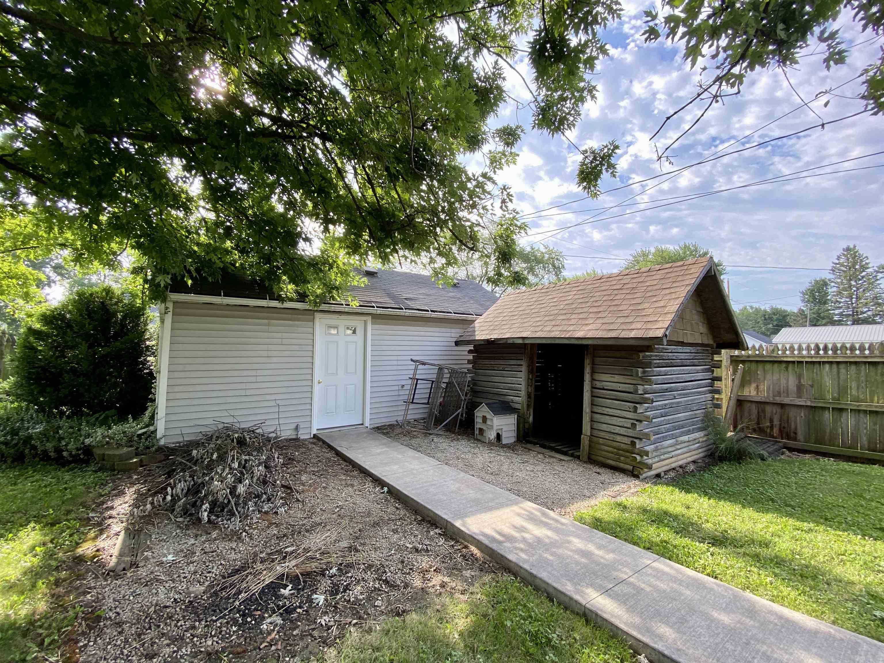 855 Sprunger Street Berne, IN 46711 - Photo 16 of 19