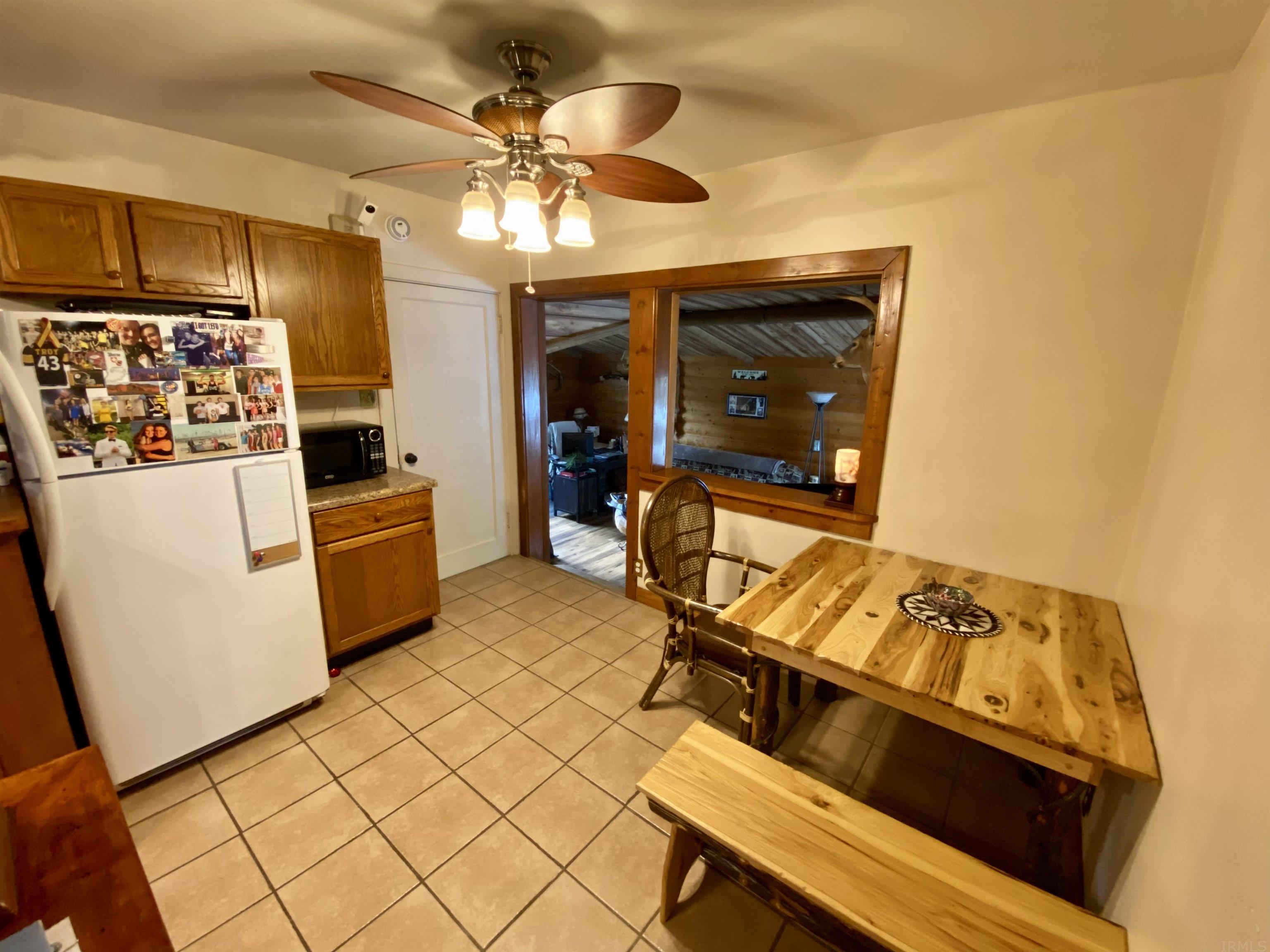855 Sprunger Street Berne, IN 46711 - Photo 5 of 19