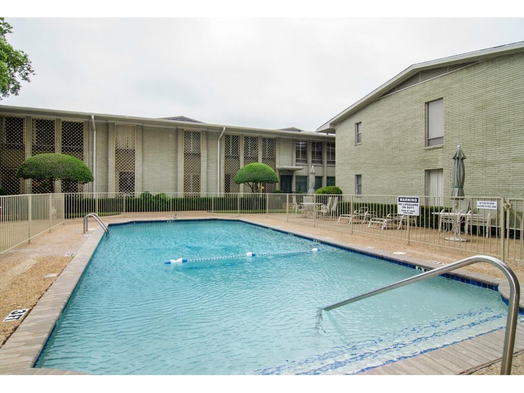 6357 Diamond Head Circle, Unit B Dallas, TX 75225 - Photo 21 of 23 Community pool