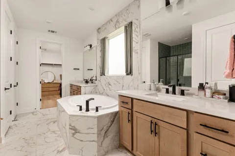 $1,090,000 | 2132 Cavara Cove, Leander, TX 78641