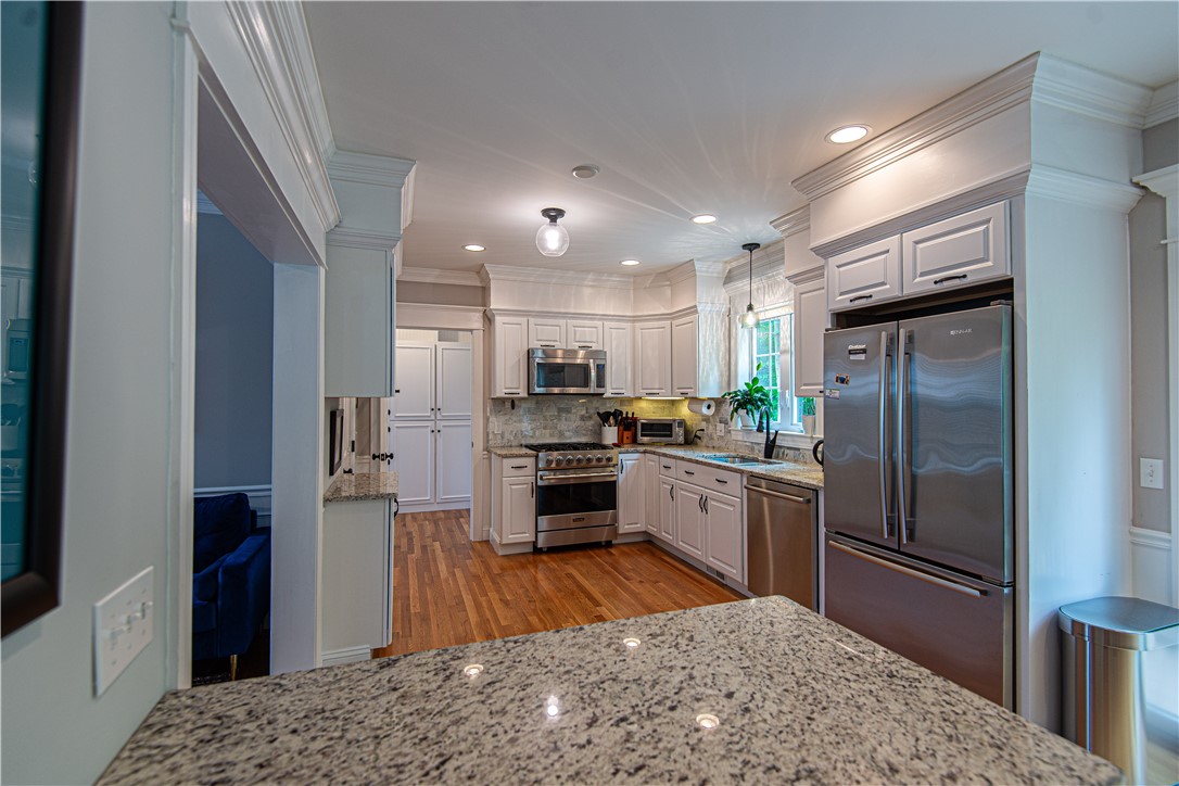 34 Washington Road Barrington, RI 02806 - Photo 22 of 44