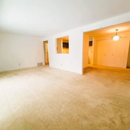 $280,000 | 5 Brookside Drive, Unit 9, Exeter, NH 03833