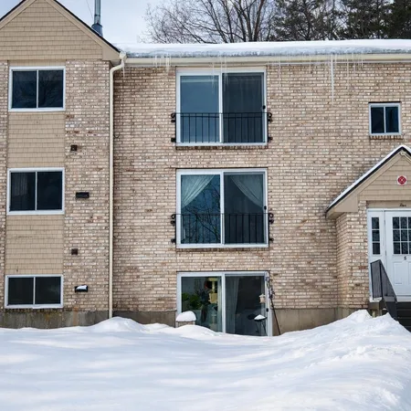 $265,000 | 5 Brookside Drive, Unit 9, Exeter, NH 03833