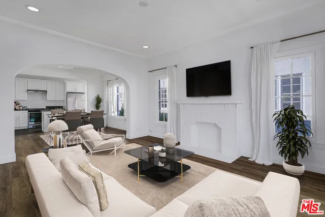 $4,650 | 451 North Orange Grove Avenue, Unit 1/2, Los Angeles, CA 90036