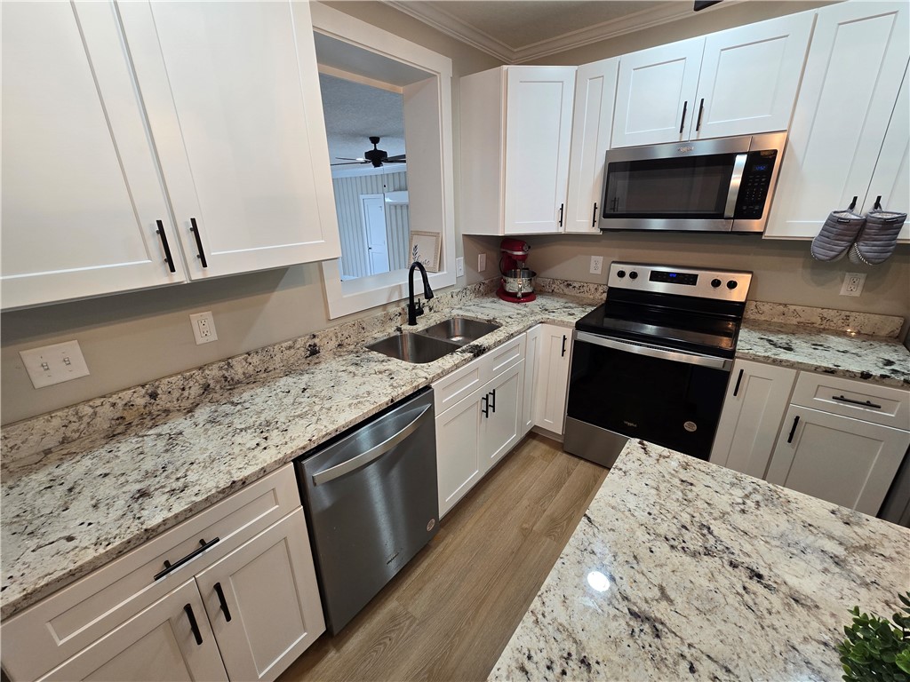 808 Euclid Avenue Waycross, GA 31501 - Photo 9 of 40