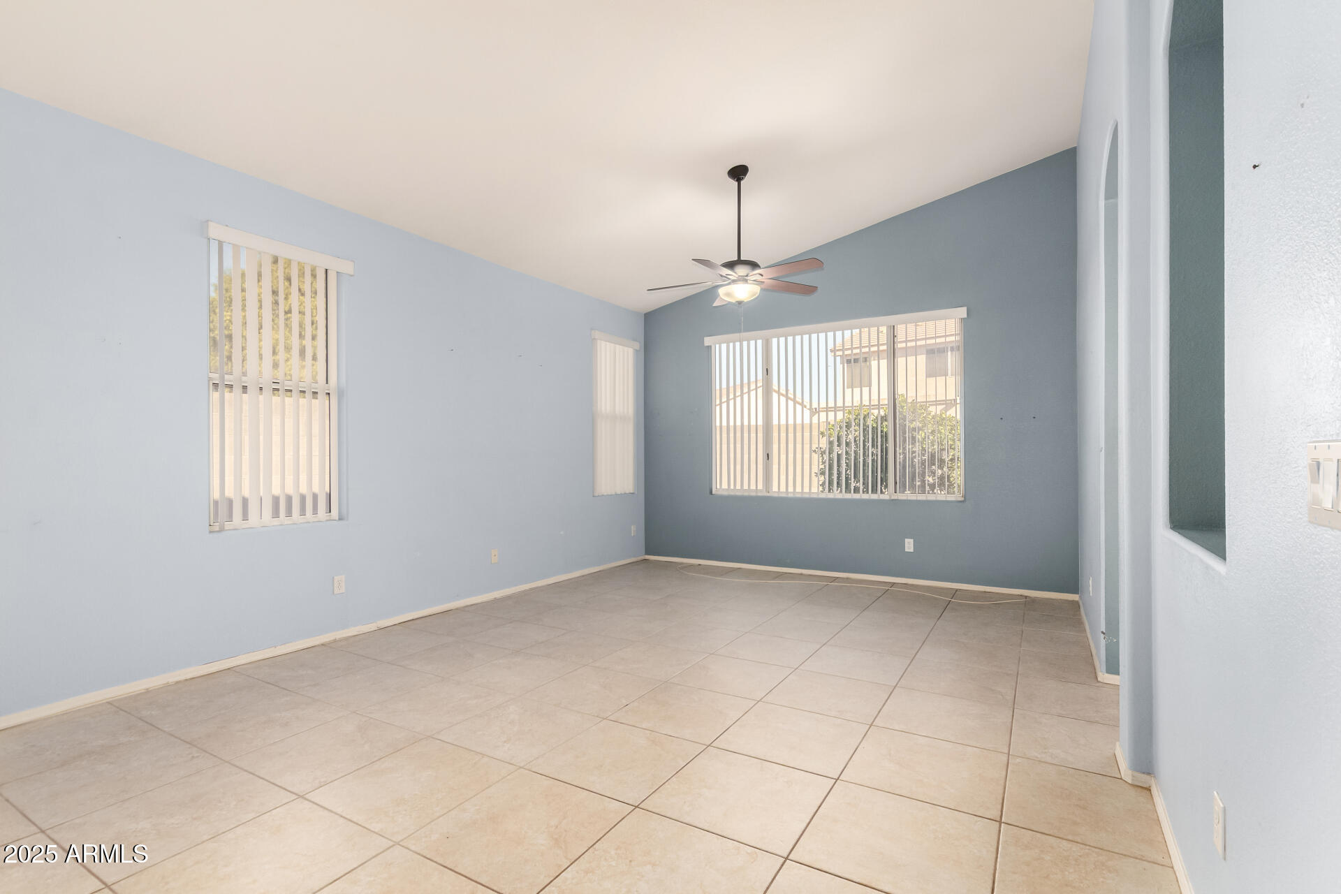 1402 East Shannon Street Chandler, AZ 85225 - Photo 17 of 35 Primary Bedroom