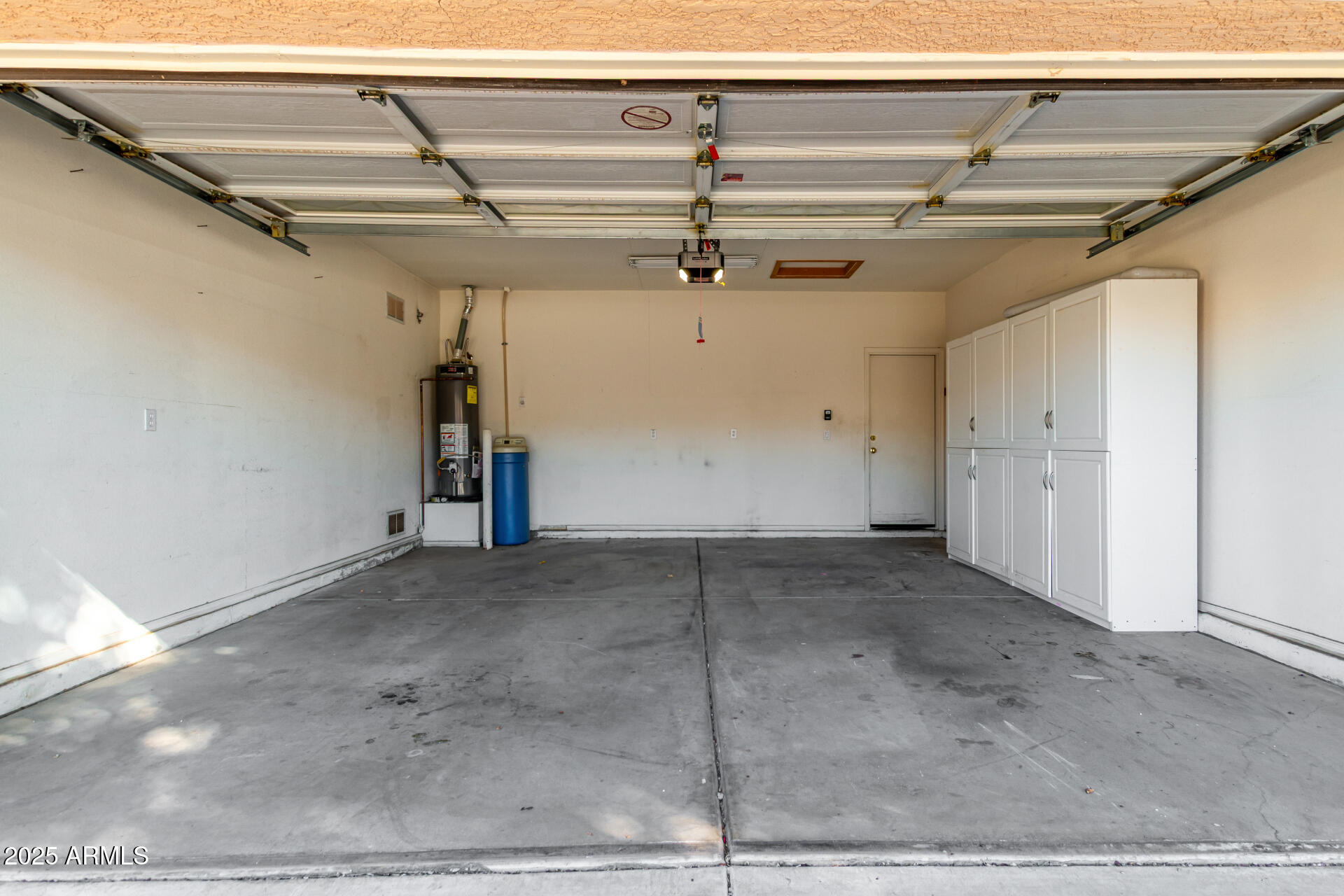 1402 East Shannon Street Chandler, AZ 85225 - Photo 29 of 35 2 Car Garage/Cabintes Removable