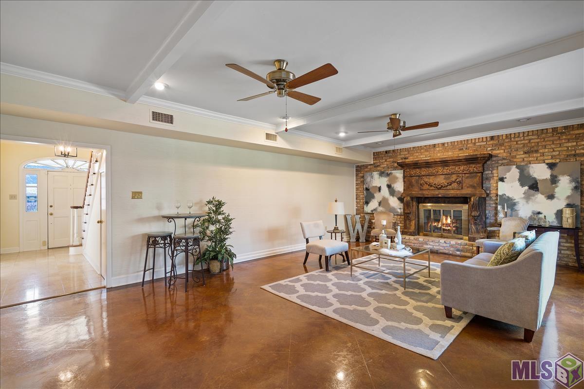 1554 Applewood Road Baton Rouge, LA 70808 - Photo 3 of 45 Gallery Image 3
