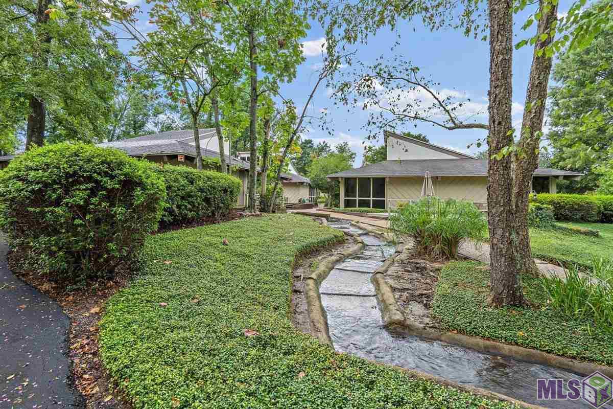 1554 Applewood Road Baton Rouge, LA 70808 - Photo 35 of 45 Walkway to Clubhouse