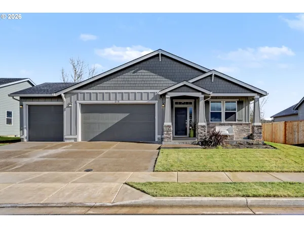 $520,000 | 215 Walnut Street, Mount Angel, OR 97362