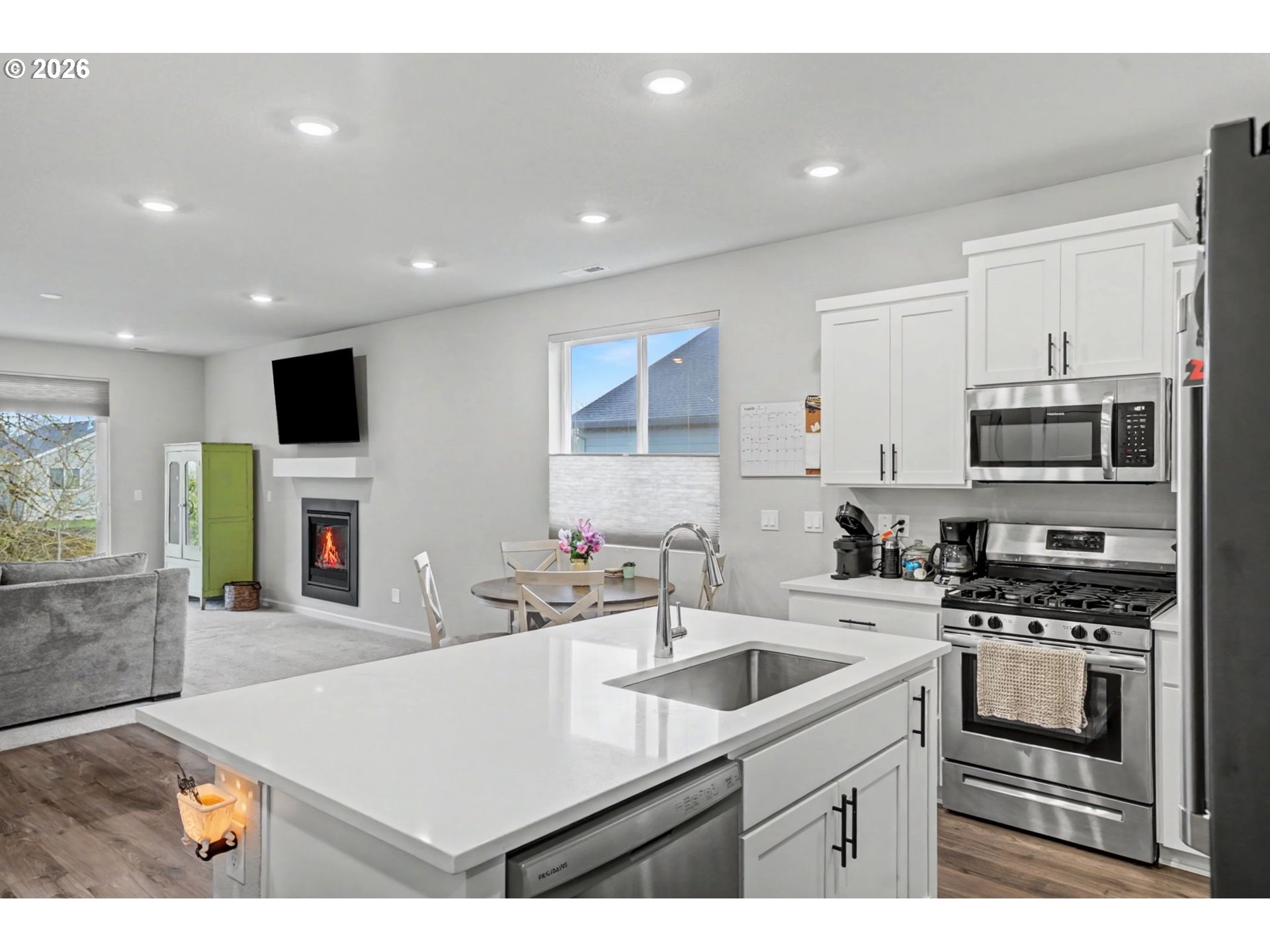 215 Walnut Street Mount Angel, OR 97362 - Photo 8 of 32