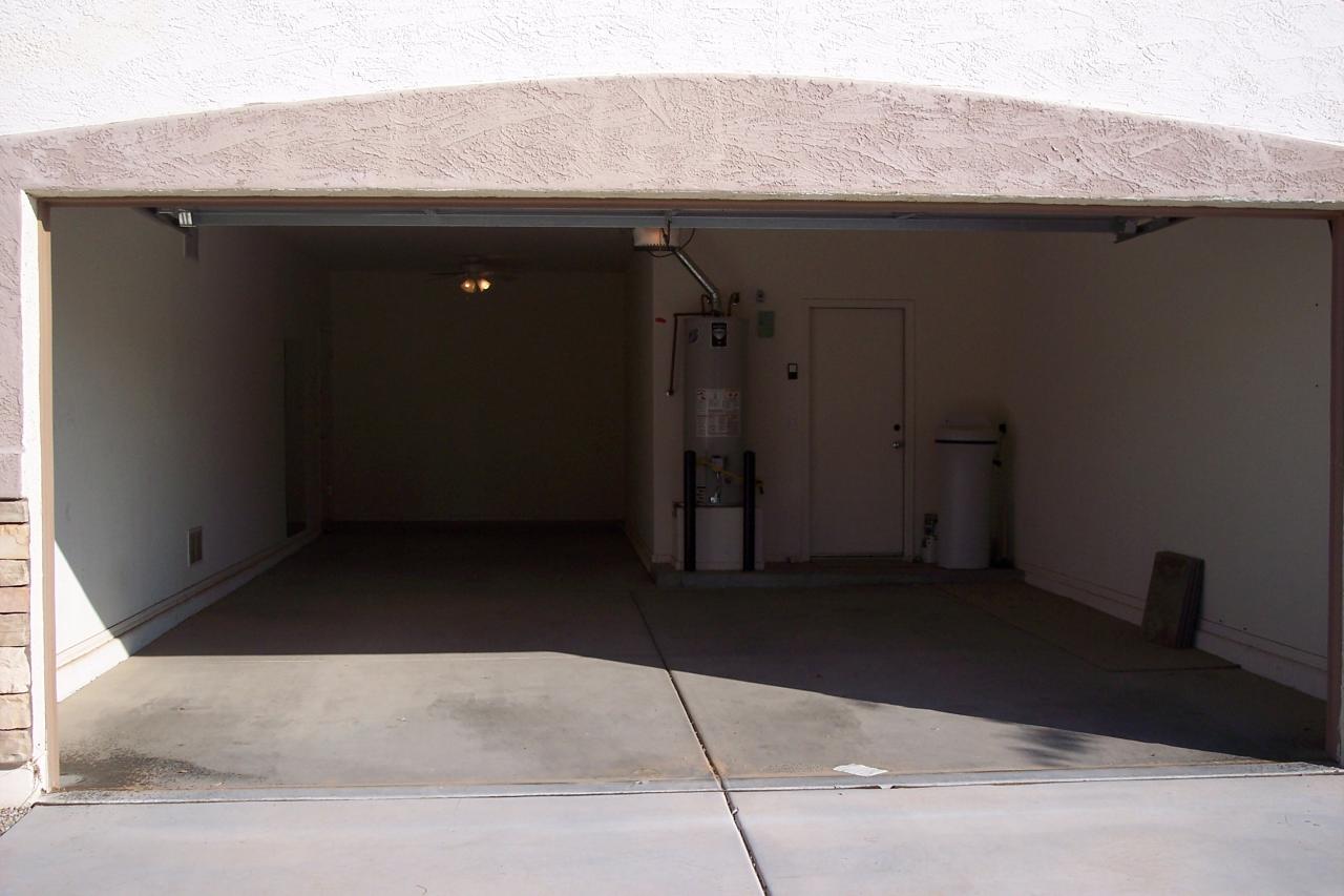 45306 Miramar Road Maricopa, AZ 85139 - Photo 25 of 32 Garage