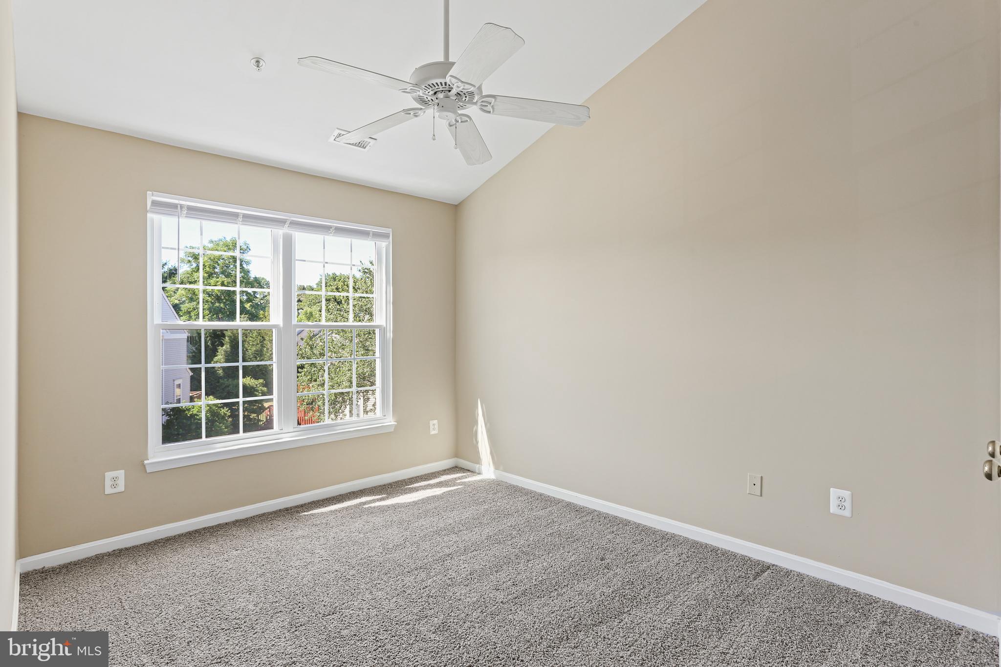 662 Howards Loop Annapolis, MD 21401 - Photo 20 of 29 an empty room with a window