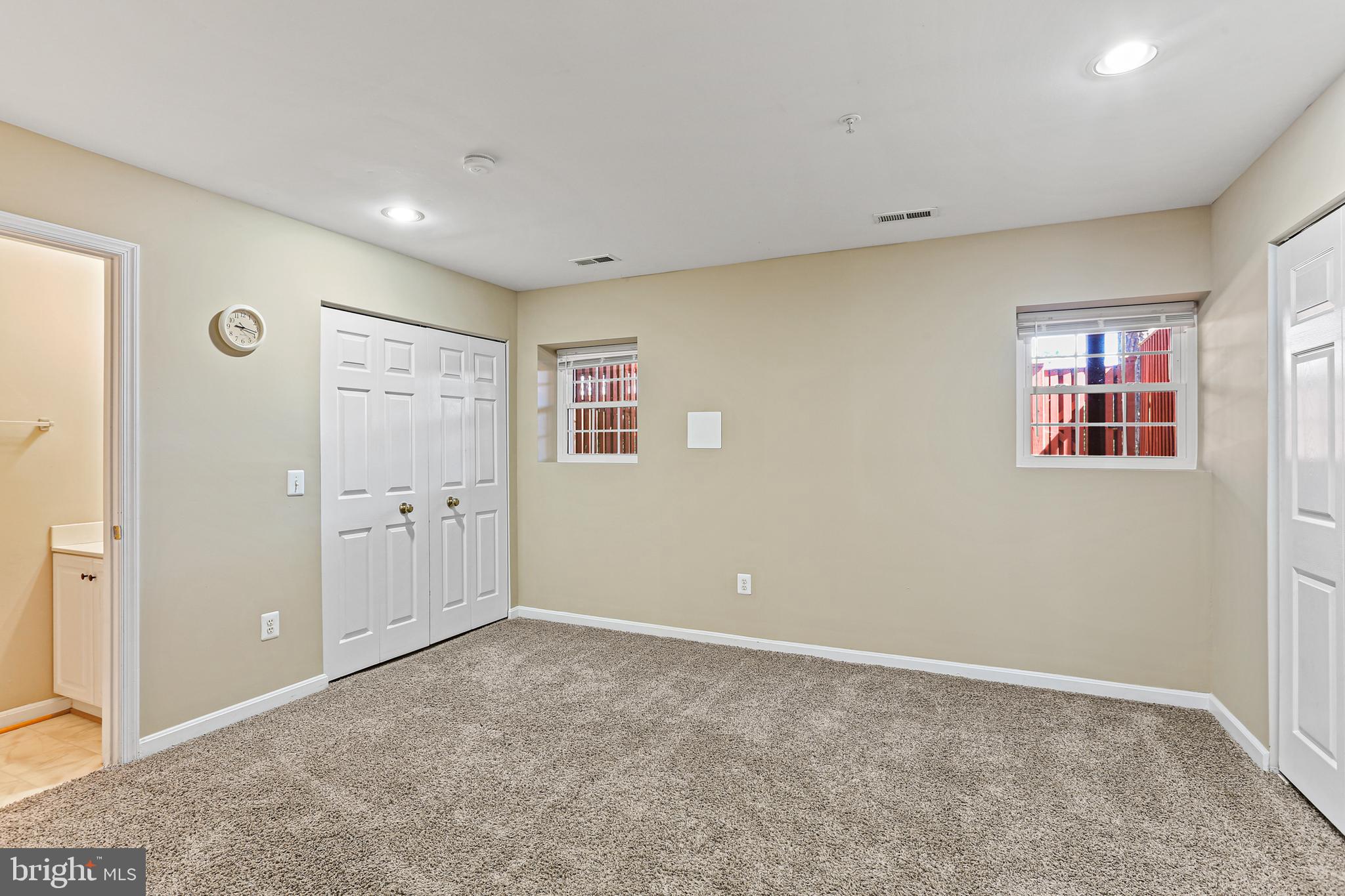 662 Howards Loop Annapolis, MD 21401 - Photo 3 of 29 a view of an empty room