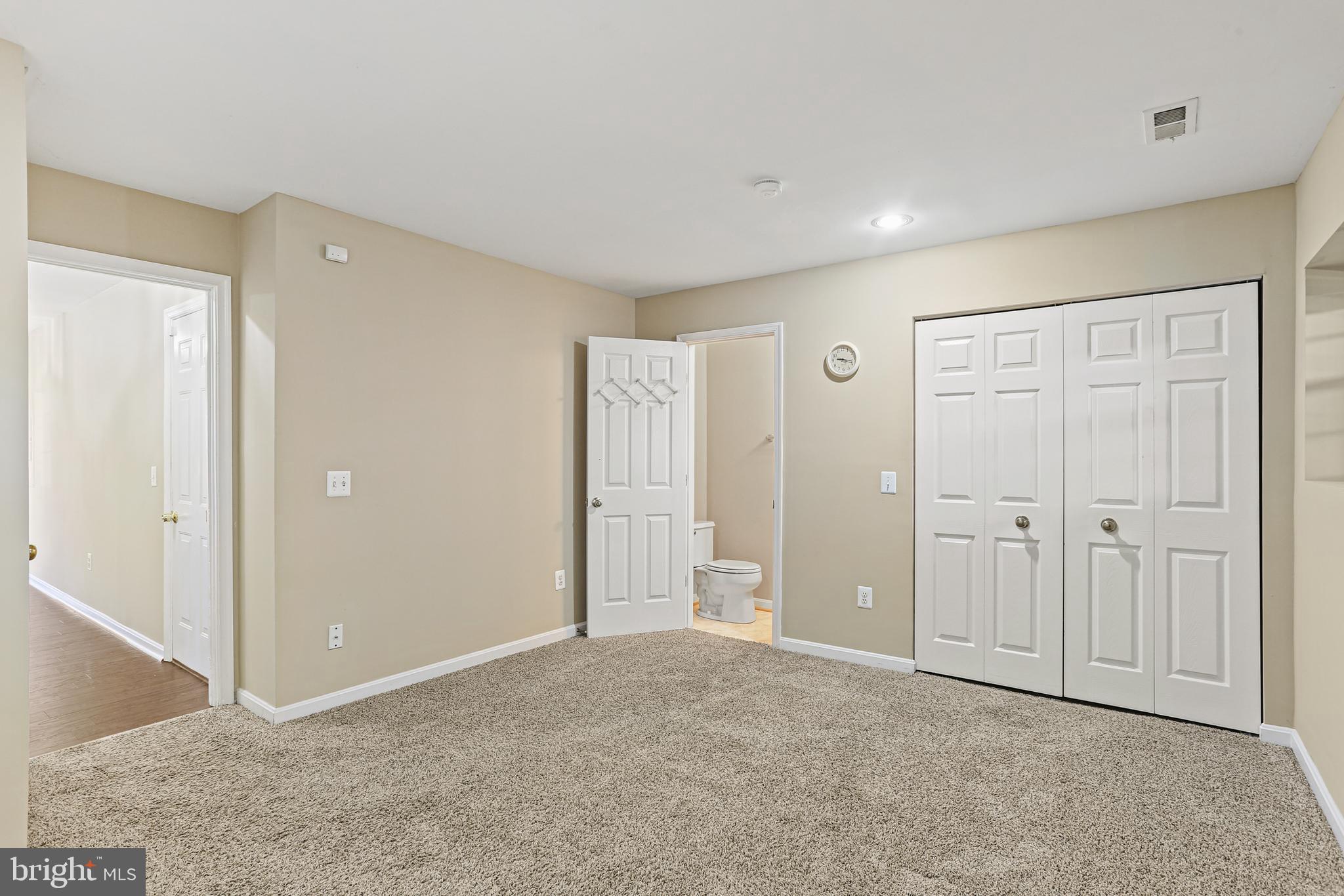 662 Howards Loop Annapolis, MD 21401 - Photo 4 of 29 a view of an empty room