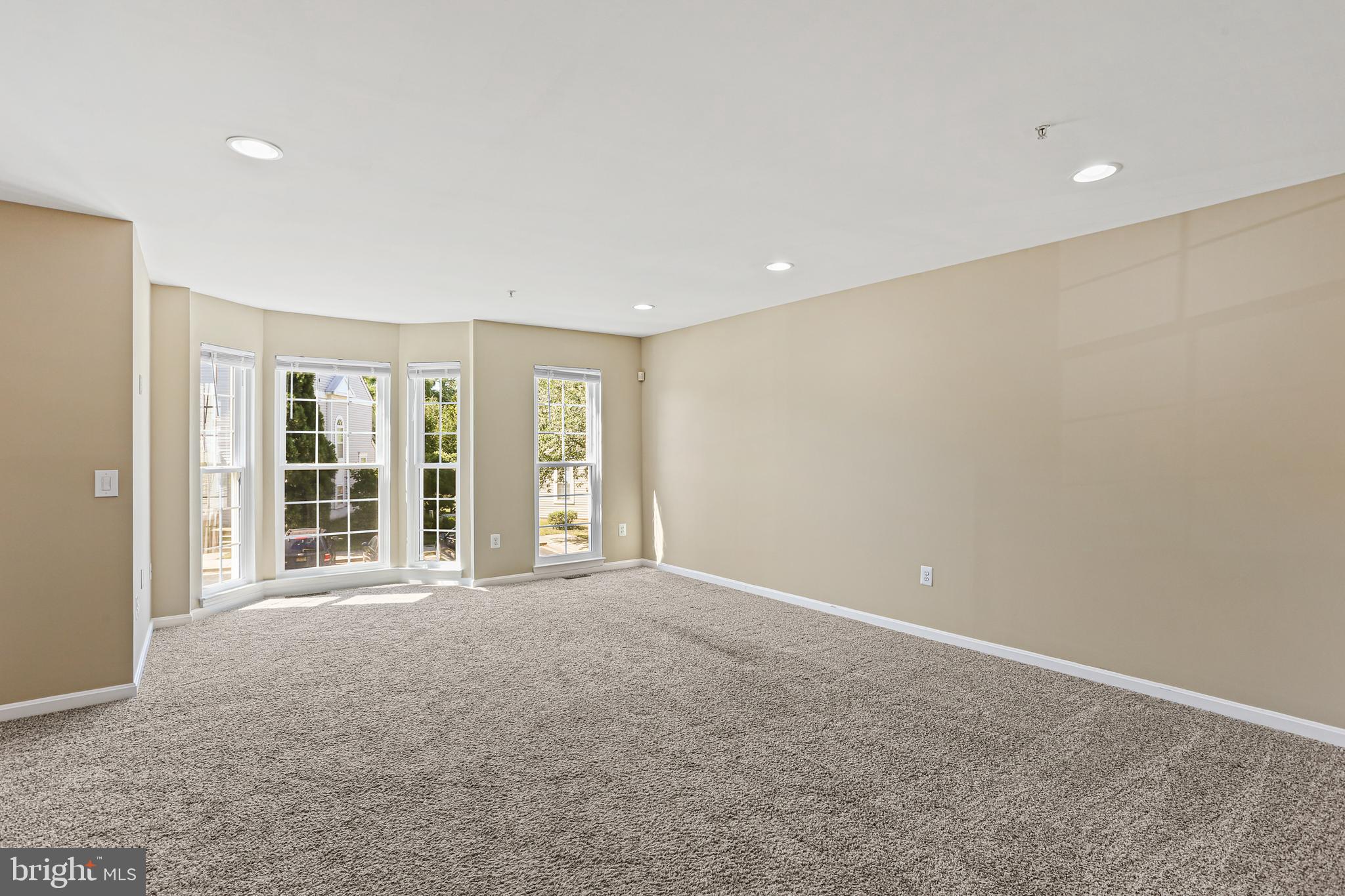 662 Howards Loop Annapolis, MD 21401 - Photo 7 of 29 a view of an empty room with a window