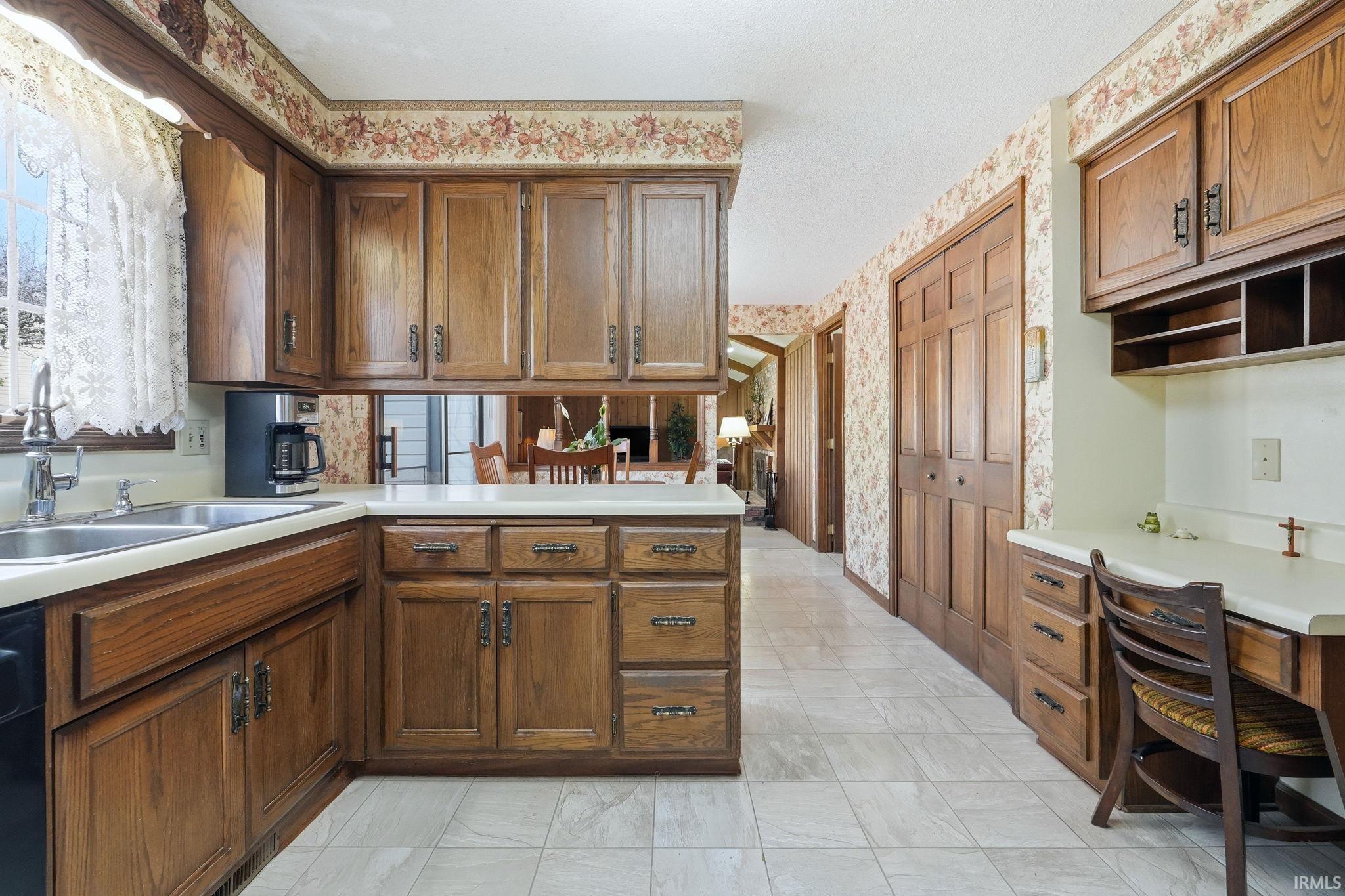 5723 Oak Fall Road Fort Wayne, IN 46845 - Photo 14 of 36