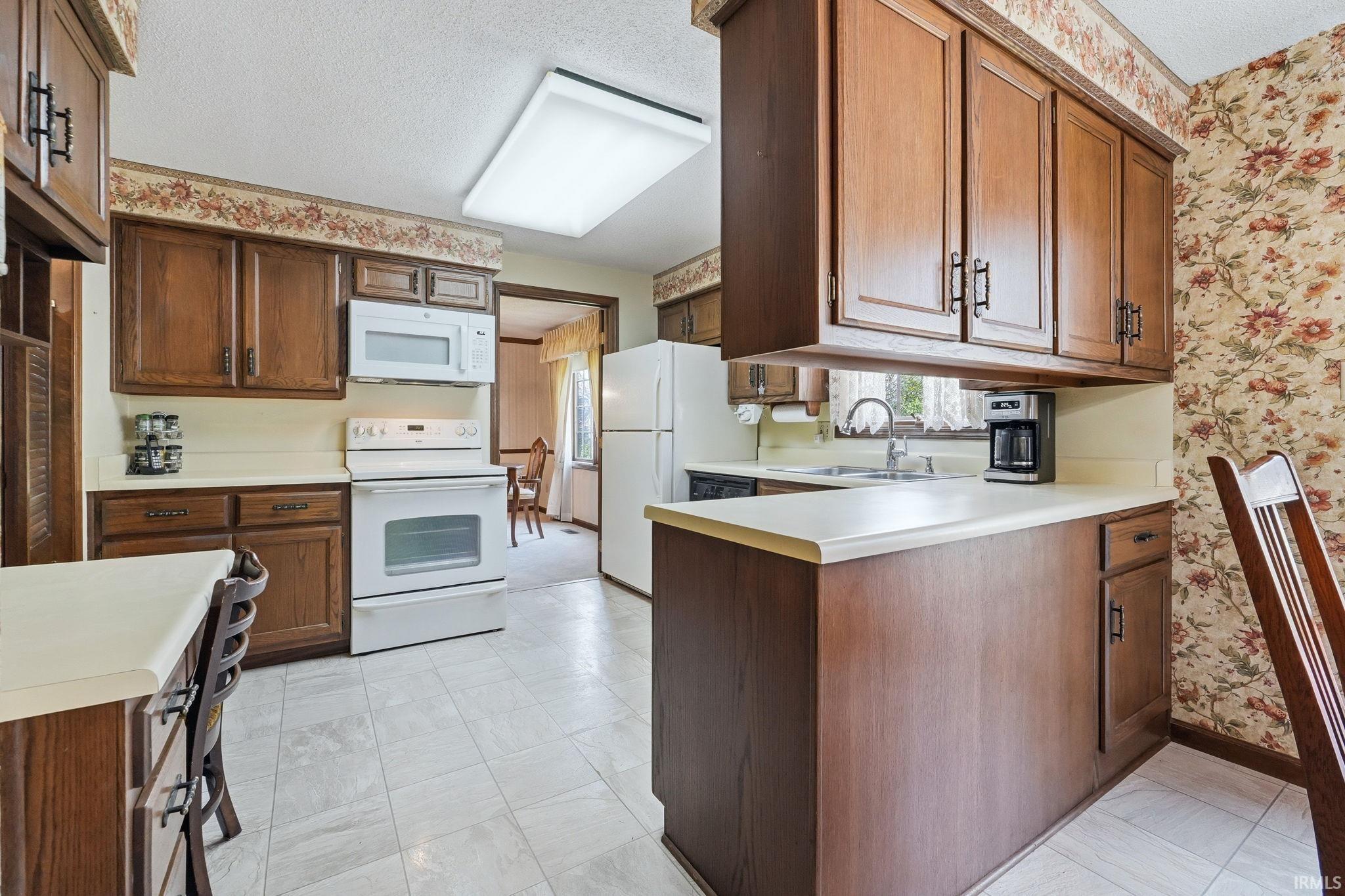 5723 Oak Fall Road Fort Wayne, IN 46845 - Photo 16 of 36