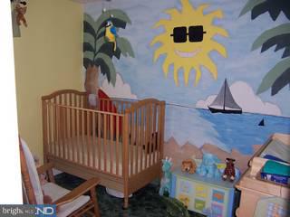228 Springton Road Upper Darby, PA 19082 - Photo 3 of 6