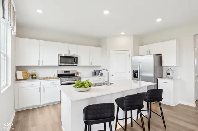 $340,900 | 1339 Phillips Drive, Greenfield, IN 46140