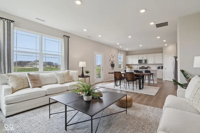 $340,900 | 1339 Phillips Drive, Greenfield, IN 46140