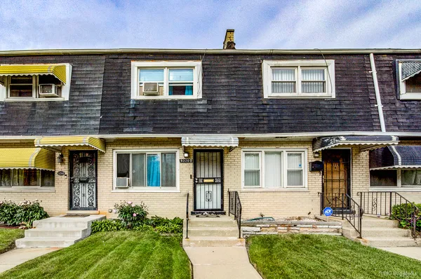 $135,000 | 9226 Unit A S Halsted Street, Chicago, IL 60620