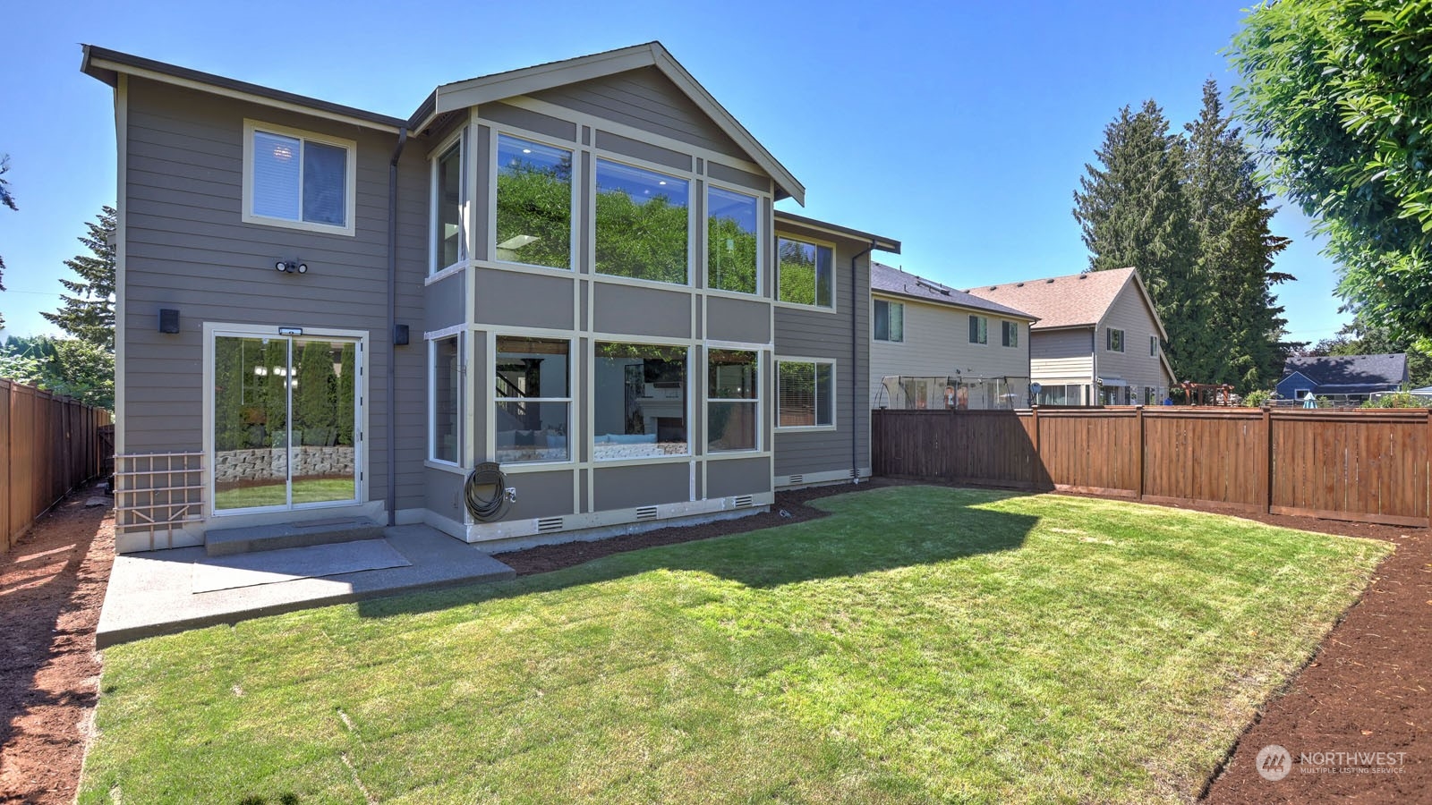 1152 Queen Avenue Northeast Renton, WA 98056 - Photo 40 of 40 a view of backyard with a garden and plants