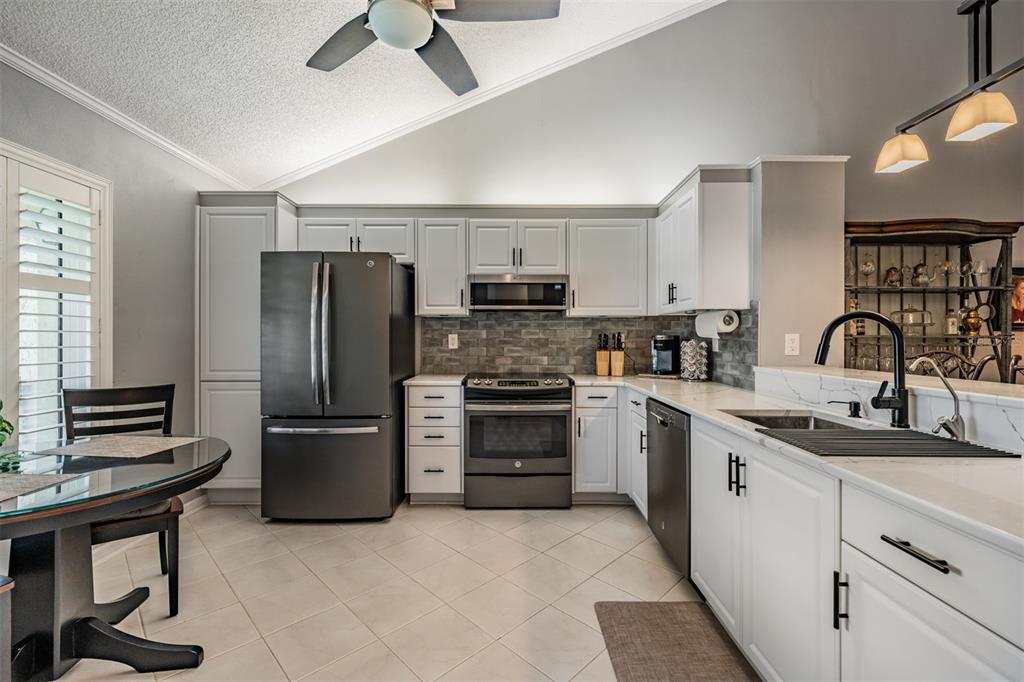 1801 East Lake Road South, Unit 6J Palm Harbor, FL 34685 - Photo 4 of 45