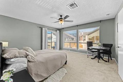 $265,000 | 1112 Bering Drive, Unit 67, Houston, TX 77057