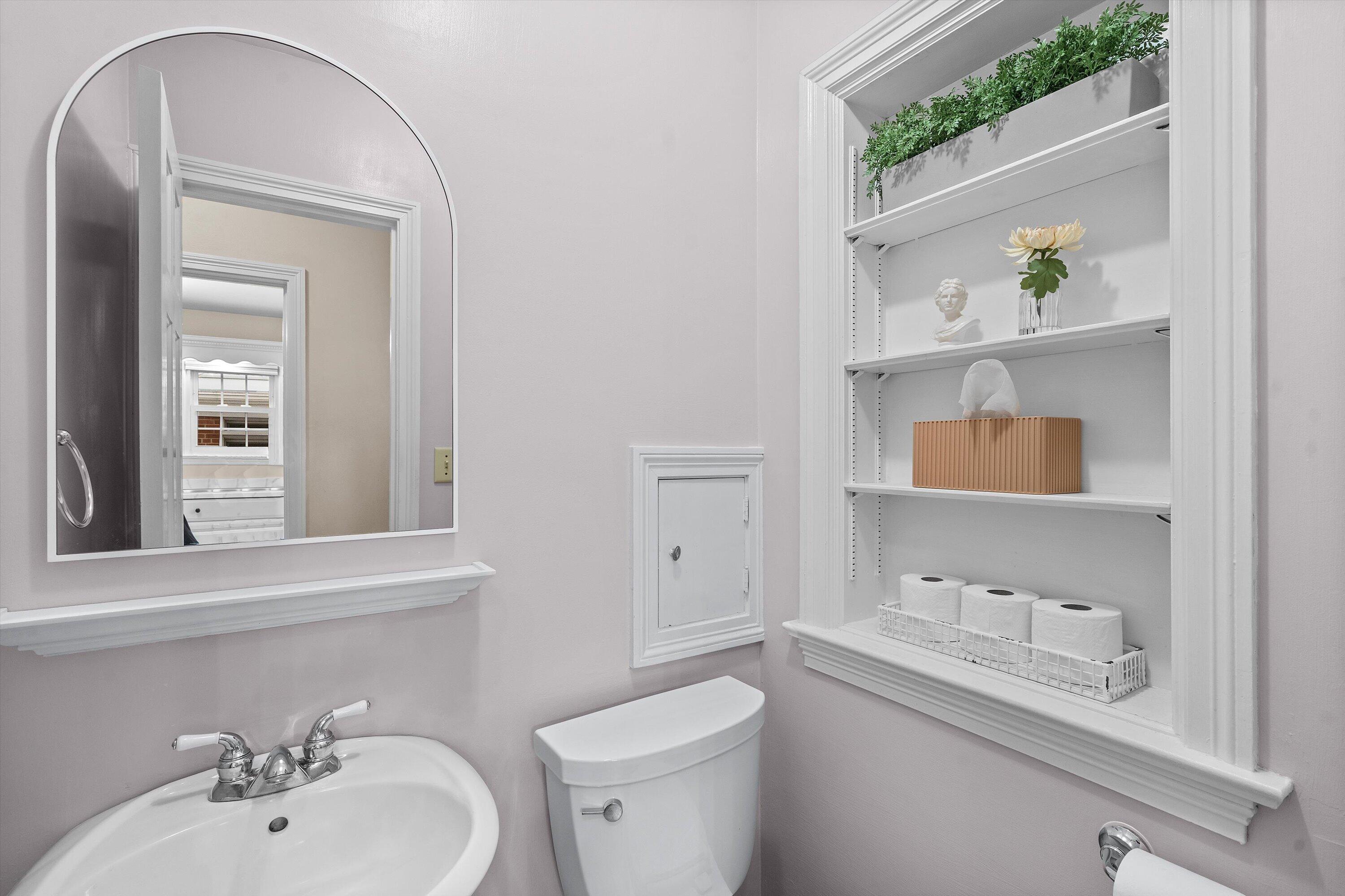 722 Orchard Street Racine, WI 53405 - Photo 16 of 42 Bathroom