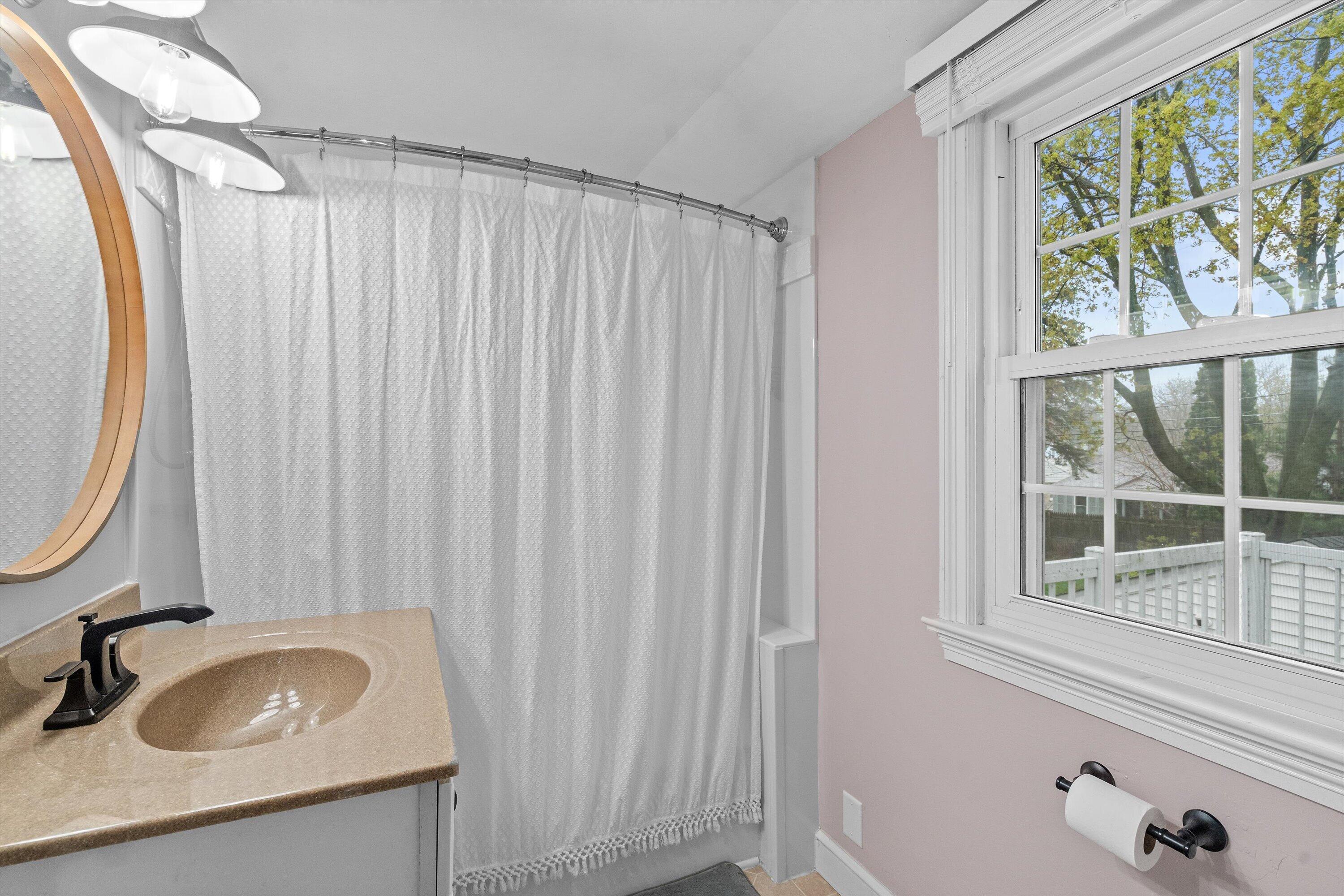 722 Orchard Street Racine, WI 53405 - Photo 26 of 42 Bathroom 2