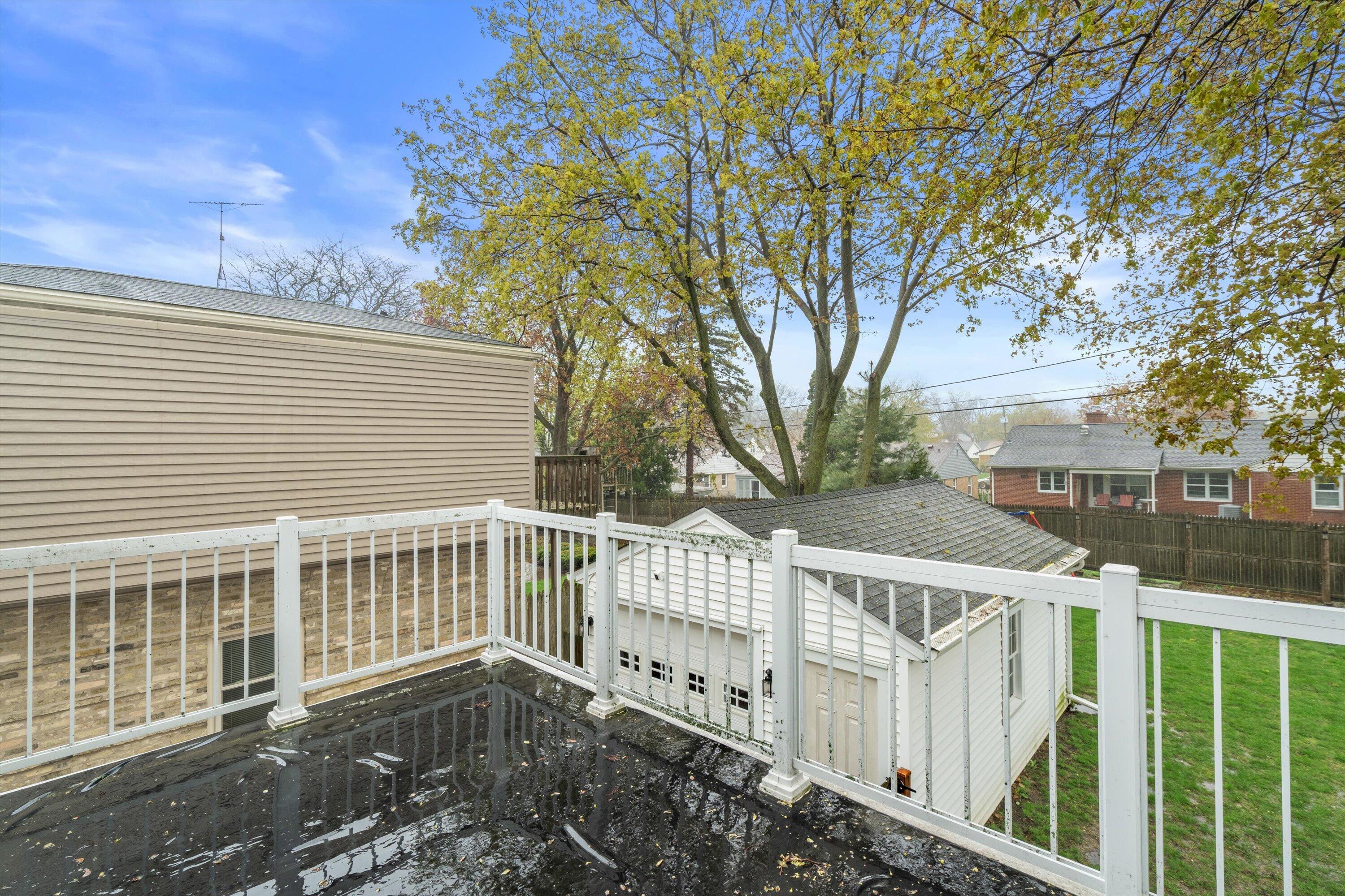 722 Orchard Street Racine, WI 53405 - Photo 27 of 42 Balcony