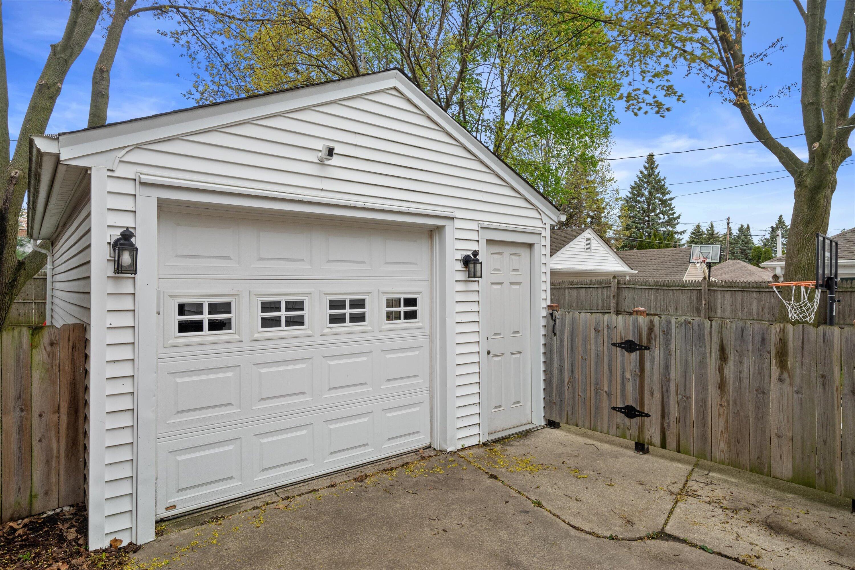 722 Orchard Street Racine, WI 53405 - Photo 36 of 42 39-DSC00590