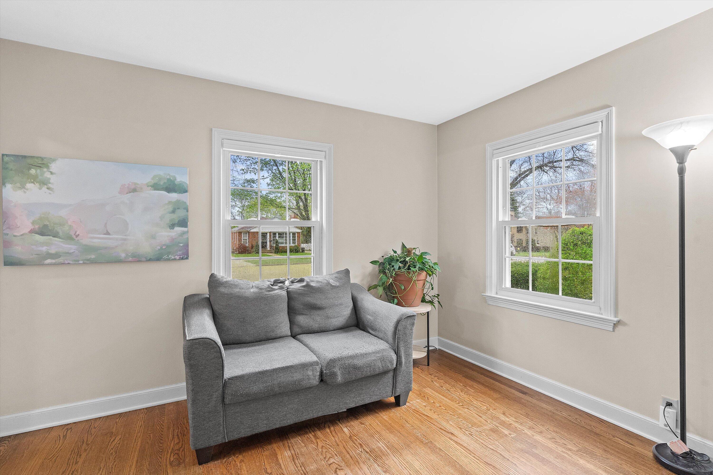 722 Orchard Street Racine, WI 53405 - Photo 8 of 42 Living Room