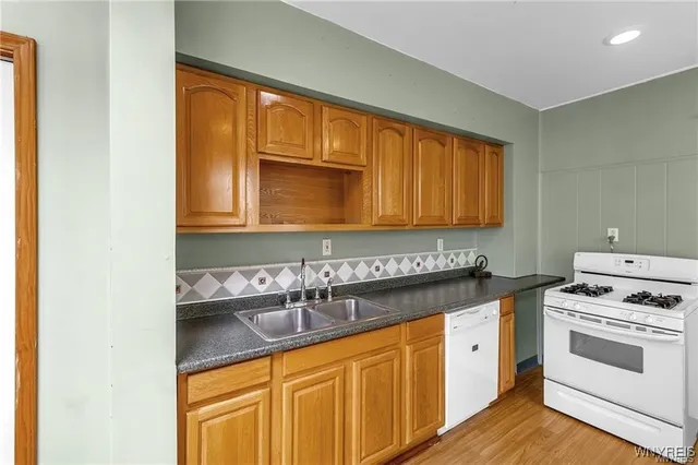 $2,200 | 120 Aldrich Place, Buffalo, NY 14220