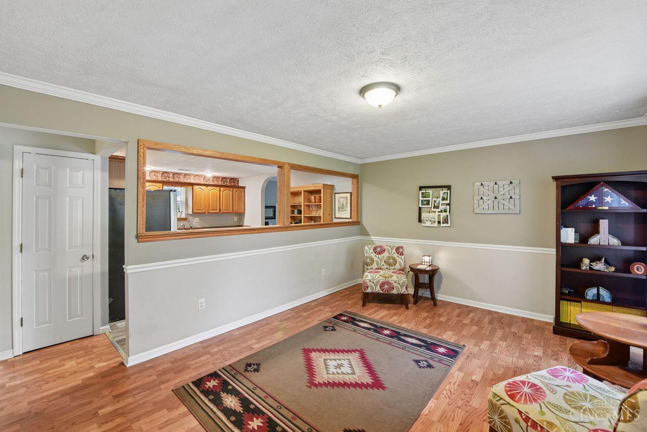 5881 Wade Road Milford, OH 45150 - Photo 3 of 33