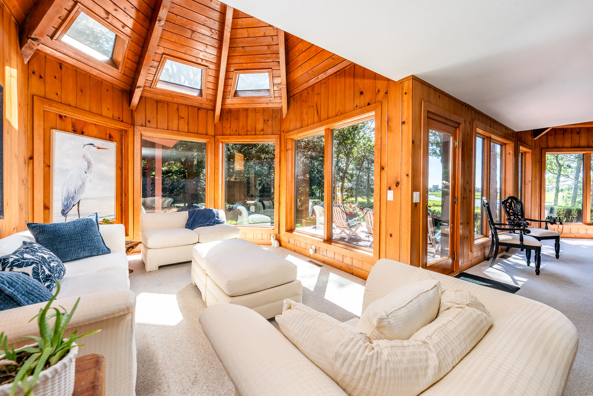 496 Elliott Road Barnstable, MA 02632 - Photo 12 of 41 livroom2